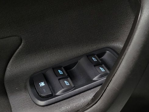 Used 2017 Ford Fiesta SE image 27