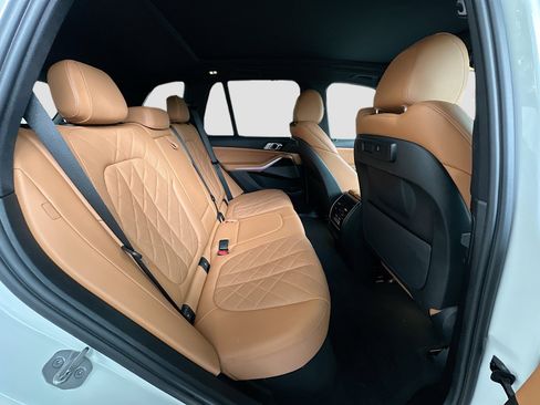 Used 2023 BMW X5 xDrive40i w/ Parking Assistance Package image 29