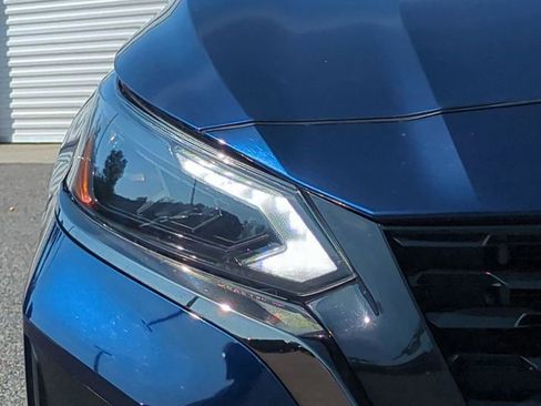 Certified 2023 Nissan Altima 2.5 SR image 10