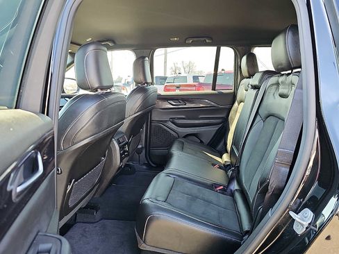 Used 2023 Jeep Grand Cherokee Altitude image 10