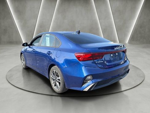 Used 2023 Kia Forte LXS w/ LXS Technology Package FWD image 5