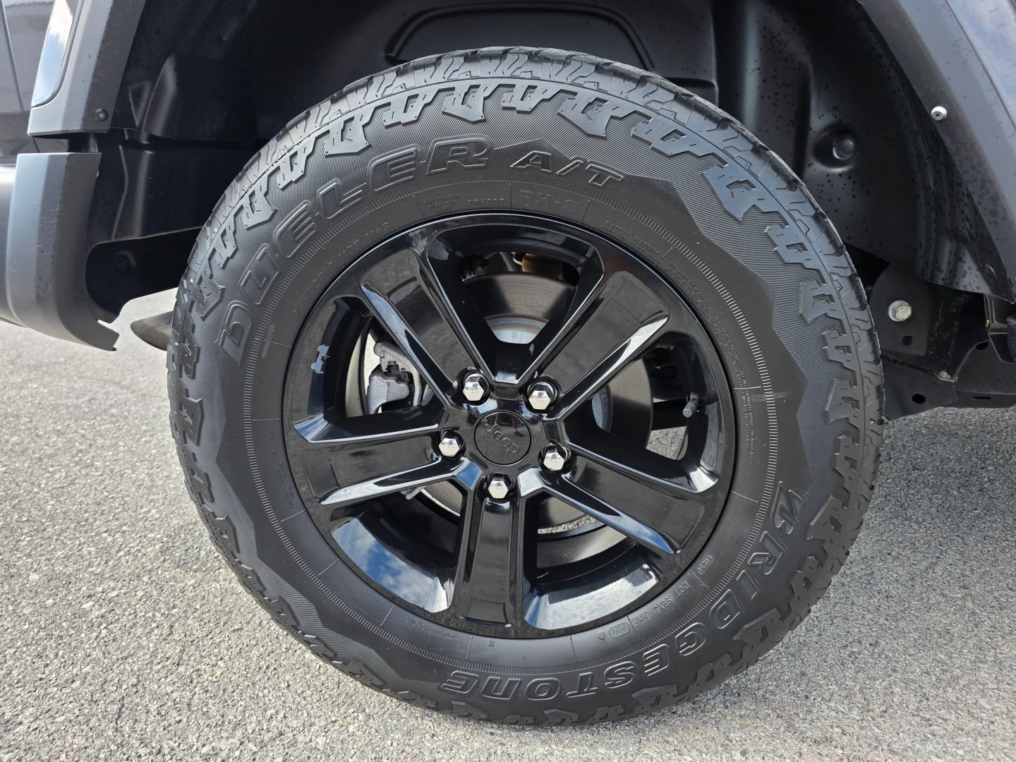 Used 2021 Jeep Wrangler Unlimited Sahara AWD/4WD image 43