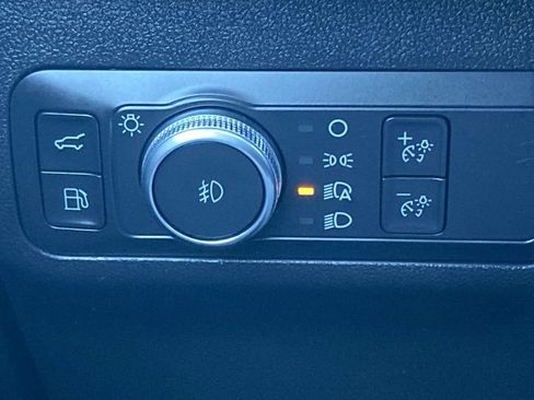 Used 2022 Ford Escape Titanium image 30