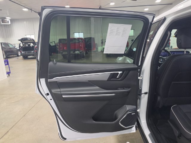 Used 2026 Buick Enclave Preferred AWD/4WD image 28