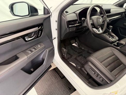 Used 2025 Honda CR-V Sport Touring image 34