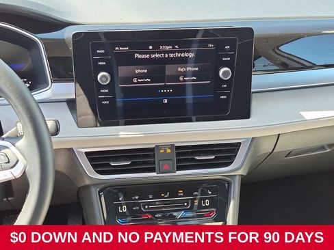 Used 2025 Volkswagen Taos SE AWD/4WD image 19