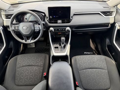 Used 2024 Toyota RAV4 XLE FWD image 22