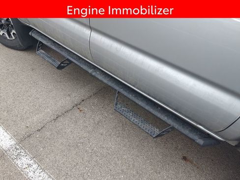 Used 2021 Toyota Tacoma TRD Off-Road image 6