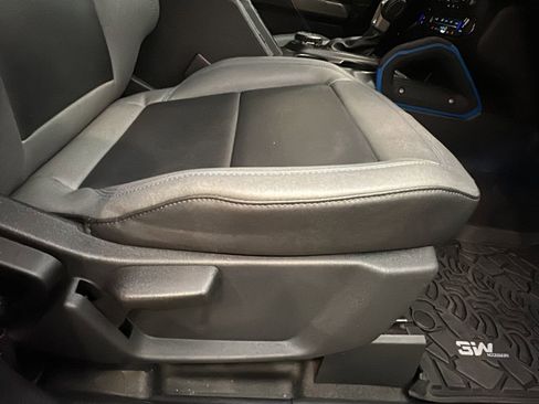 Used 2022 Ford Bronco Black Diamond image 13