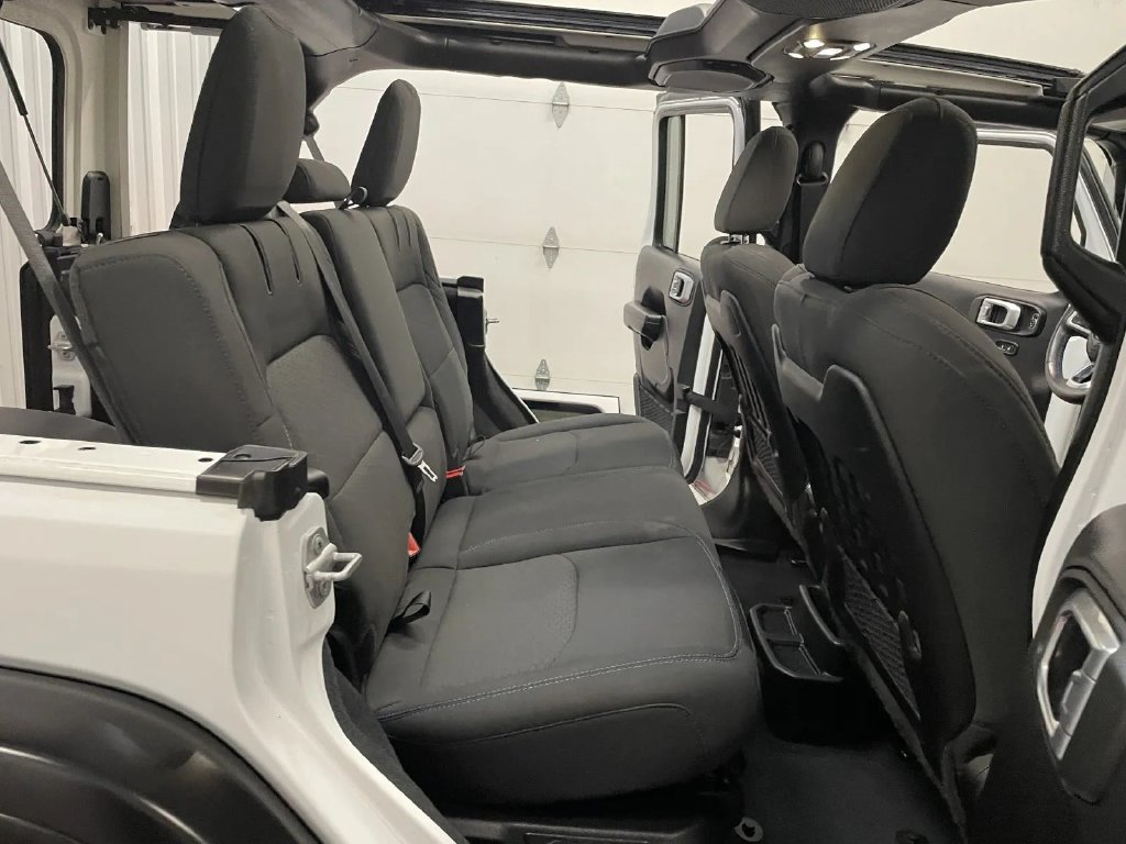 Used 2022 Jeep Wrangler Unlimited Rubicon 4xe AWD/4WD image 43