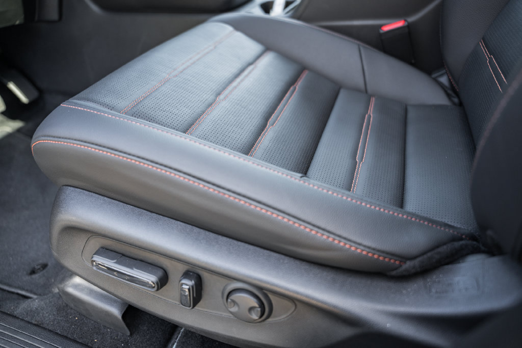 Certified 2026 Honda CR-V Sport Touring image 37