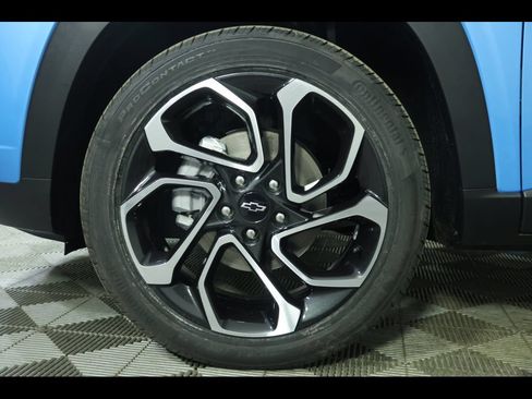 New 2026 Chevrolet Trax RS w/ Sunroof Package FWD image 15
