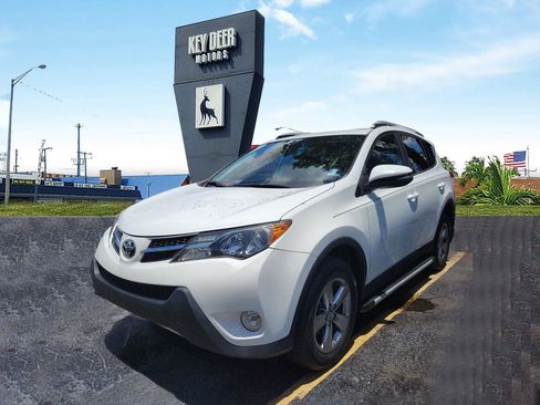 Used 2015 Toyota RAV4 XLE FWD image 1