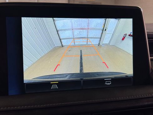 Used 2022 Chevrolet Suburban Z71 image 39