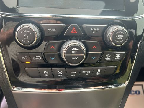 Used 2019 Jeep Grand Cherokee Altitude AWD/4WD image 22