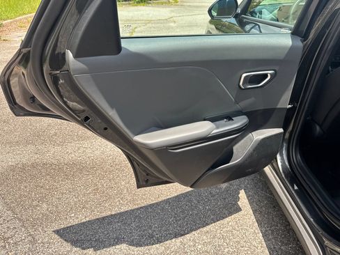 Used 2025 Kia K4 FWD image 21