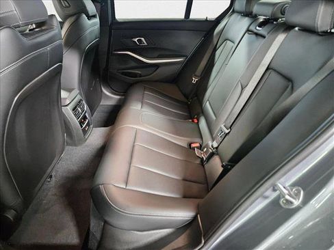 Used 2025 BMW 330i Sedan w/ Convenience Package image 15