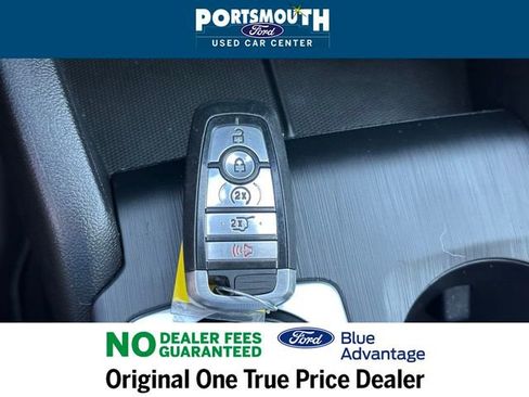 Certified 2022 Ford Escape SE w/ SE Sport Appearance Package image 14