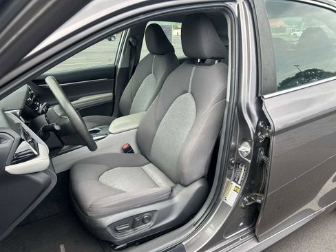 Used 2022 Toyota Camry LE FWD image 13