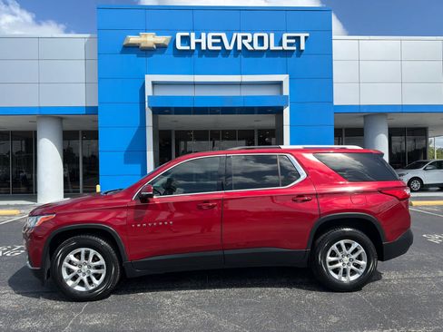 Used 2018 Chevrolet Traverse LT FWD image 15
