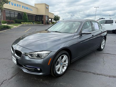 Used 2017 BMW 330i xDrive Sedan AWD/4WD image 24