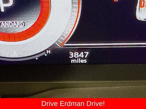 Used 2025 Nissan Rogue SL FWD image 33