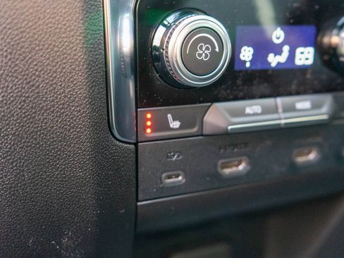 New 2026 GMC Yukon XL AT4 image 17