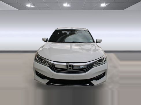 Used 2017 Honda Accord Sport Special Edition image 6