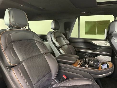 Used 2025 Lincoln Navigator L Black Label image 31
