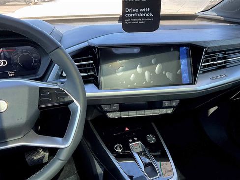 New 2026 Audi Q4 e-tron Premium image 6