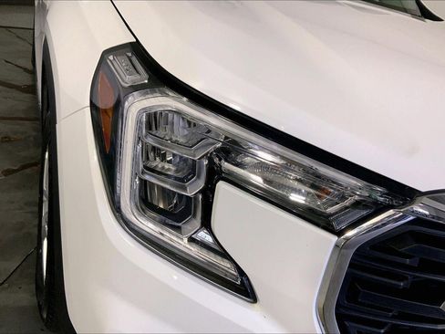 Used 2024 GMC Terrain SLE AWD/4WD image 26