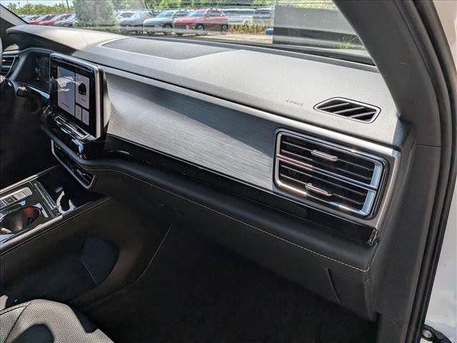 Certified 2025 Volkswagen Atlas Cross Sport SE w/ Panoramic Sunroof Package AWD/4WD image 12