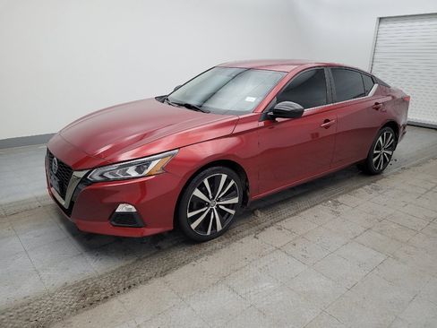 Used 2019 Nissan Altima 2.5 SR image 2