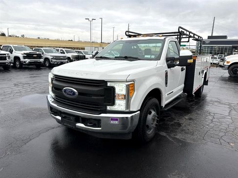Used 2017 Ford F350 XL w/ Power Equipment Group image 5