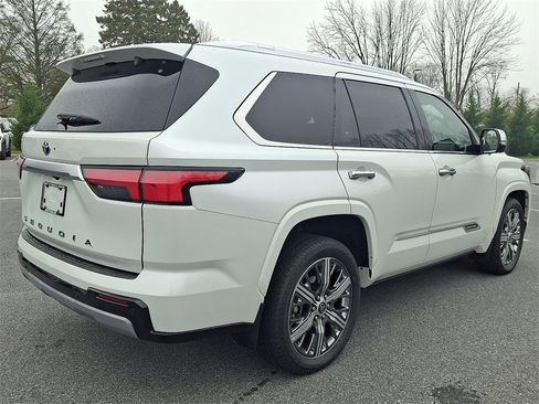Certified 2023 Toyota Sequoia Capstone image 4