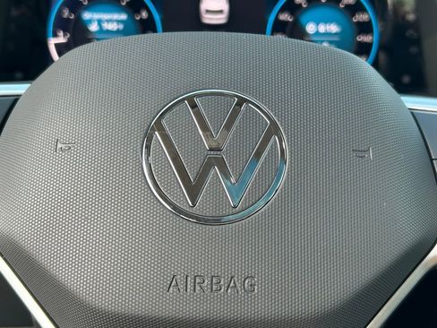 Used 2025 Volkswagen Atlas SE w/ Panoramic Sunroof Package image 27