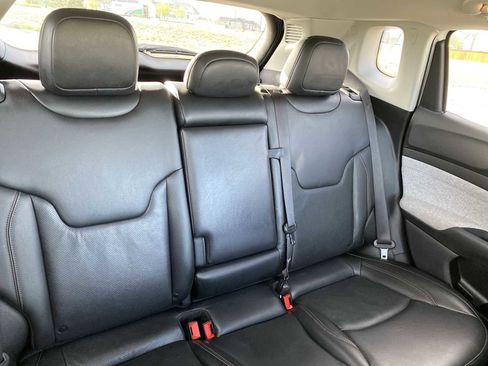 Certified 2022 Jeep Compass Latitude AWD/4WD image 34