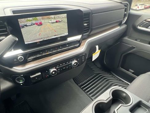 New 2026 GMC Sierra 1500 Elevation image 28