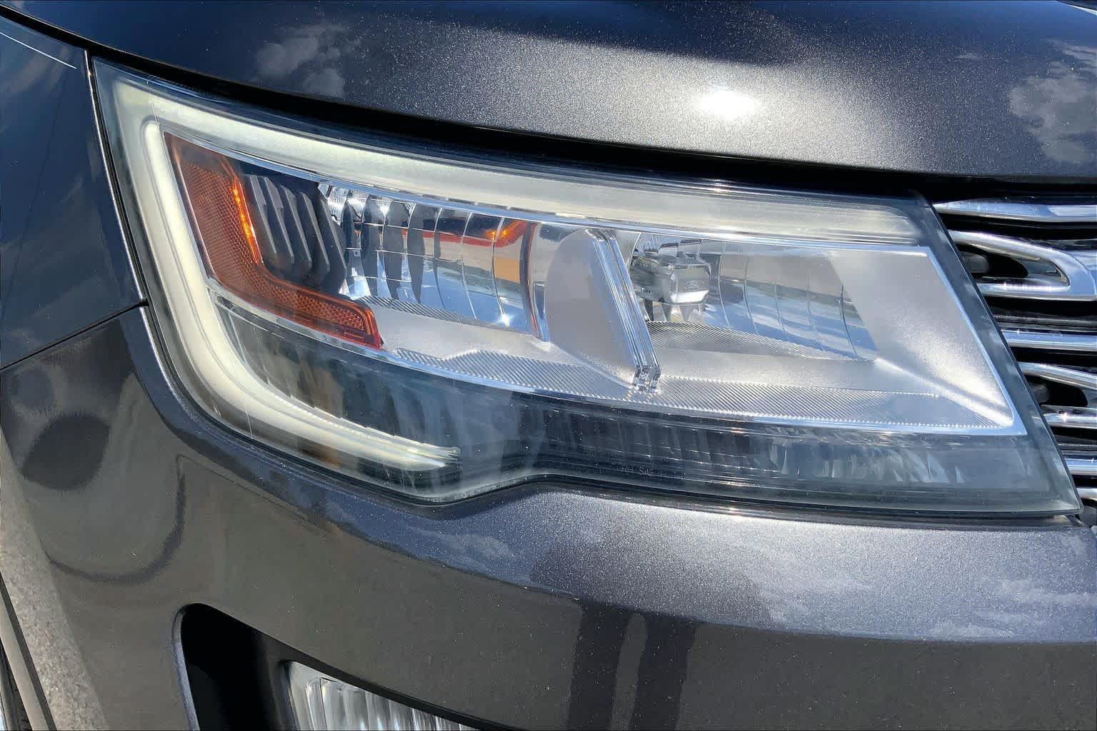 Used 2016 Ford Explorer XLT w/ Equipment Group 202A FWD image 27