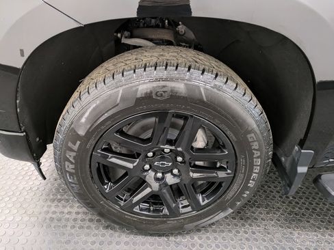 Used 2023 Chevrolet Silverado 1500 RST image 7
