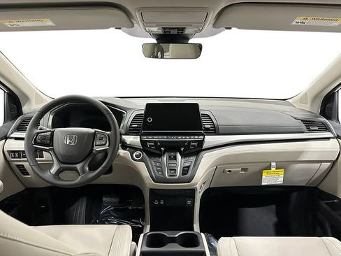 New 2026 Honda Odyssey Touring image 17