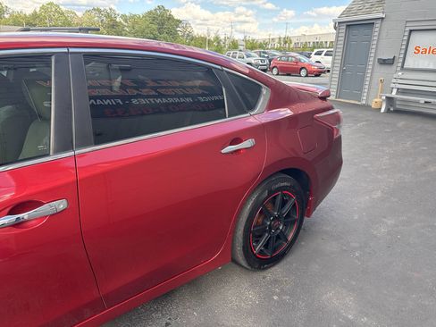 Used 2013 Nissan Altima 2.5 SL w/ Technology Pkg image 6