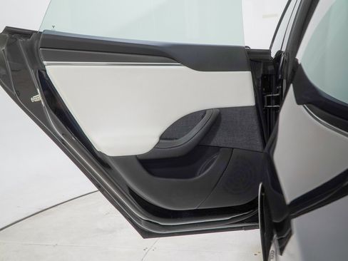 Used 2023 Tesla Model S Plaid image 57