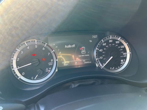 Used 2023 Toyota Highlander XLE image 15