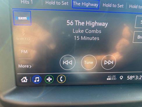 Used 2020 Chevrolet Silverado 2500 Custom w/ Custom Value Package image 18