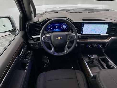 New 2026 Chevrolet Silverado 1500 LT w/ Z71 Off-Road Package AWD/4WD image 24
