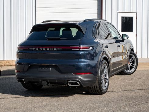 New 2026 Porsche Cayenne AWD/4WD image 7