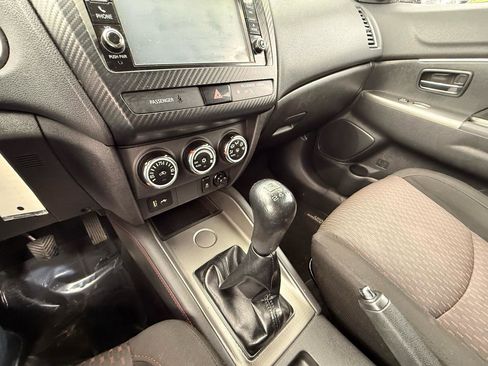 Used 2018 Mitsubishi Outlander Sport ES FWD image 8