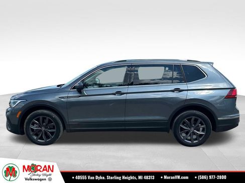 Certified 2023 Volkswagen Tiguan SE FWD image 2