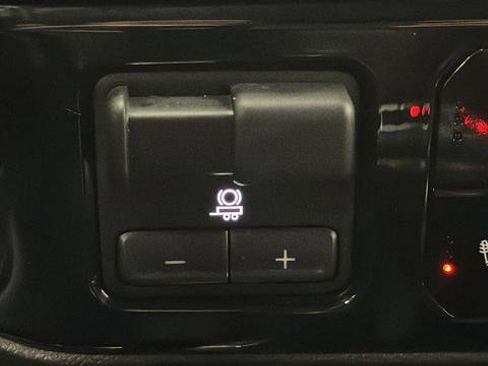 Used 2022 GMC Sierra 1500 Elevation w/ Elevation Premium Package image 34